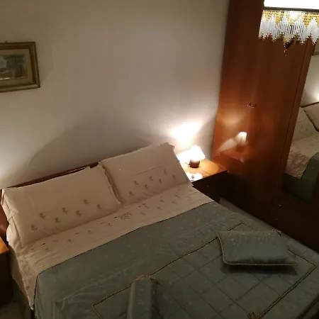 Lido Piccolo Apartment *