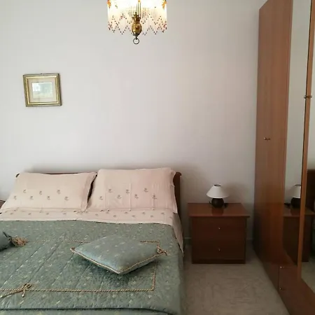 Lido Piccolo Apartment